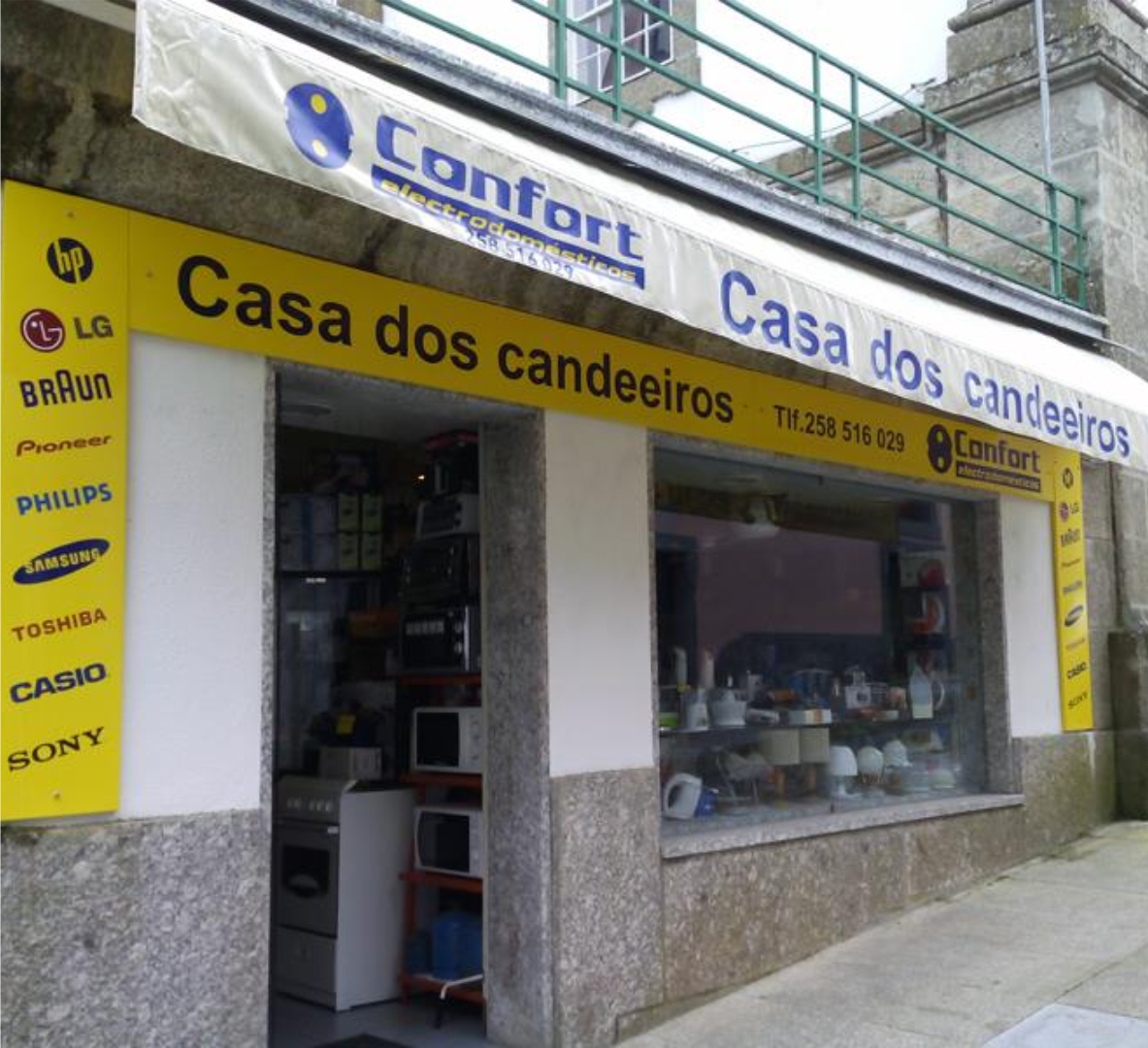 CASA DOS CANDEEIROS